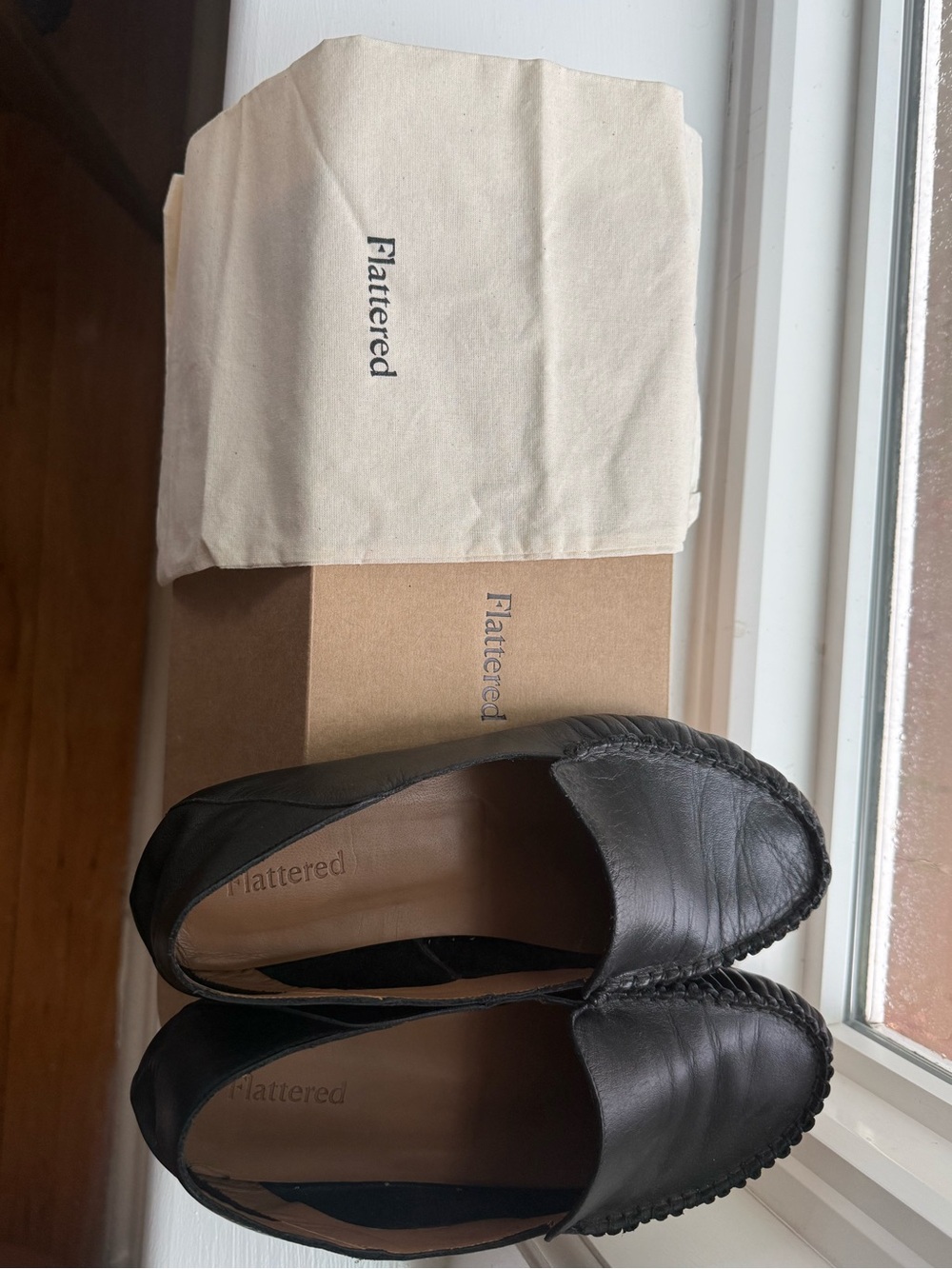 Flattered Black Leather Ruched Toe Moccasins size 39 VGUC